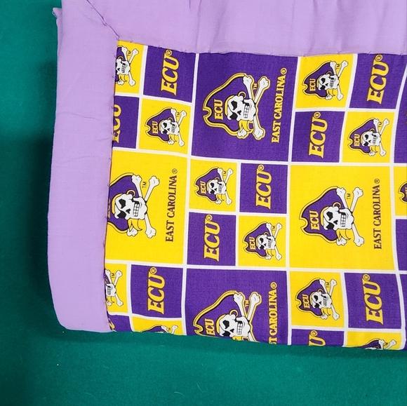 ECU hand sewn tack and pull style baby blanket - Picture 2 of 2